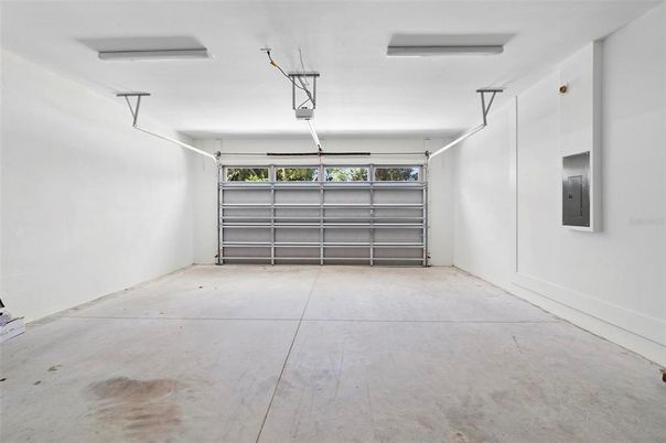 Garage, Interior