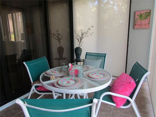 Dining room, Interior