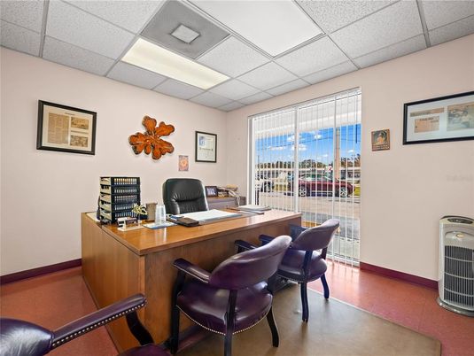 Home Office, Interior