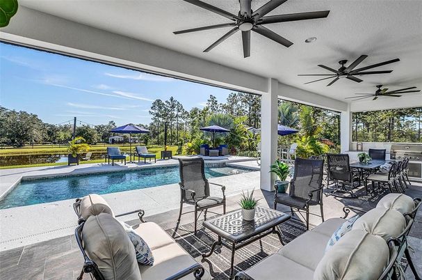 Exterior, Interior, Pool, Sun Room