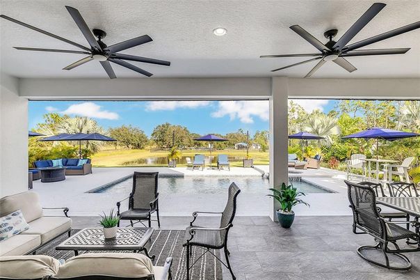 Exterior, Pool, Recessed Lighting