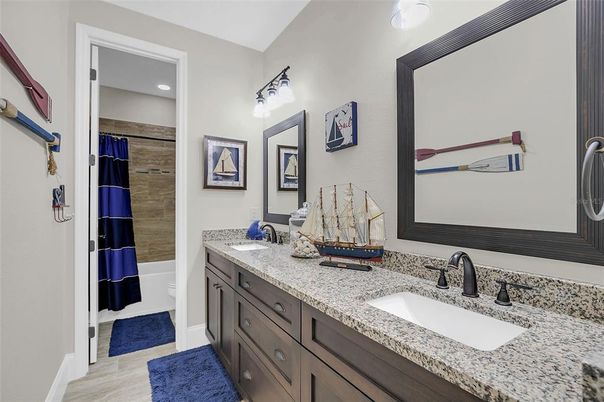 Bathroom, Dual Sink Vanities, Interior