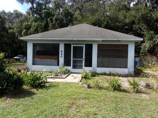 Backyard, Exterior, Facade, Ranch