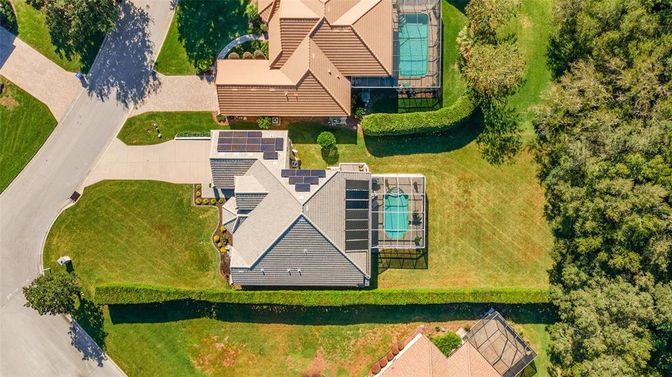 Exterior, Drone