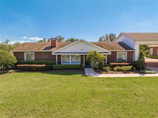 Backyard, Exterior, Facade, Brick Facade, Ranch