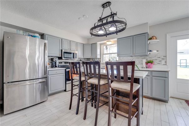 Dining room, Interior, Kitchen, Stainless Steel Appliances, Wood Texture Flooring