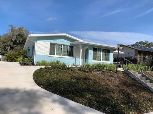 Backyard, Exterior, Facade, Ranch