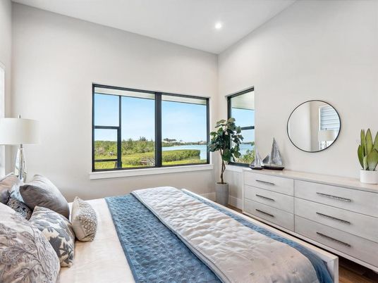 Bedroom, Interior, Recessed Lighting, Water