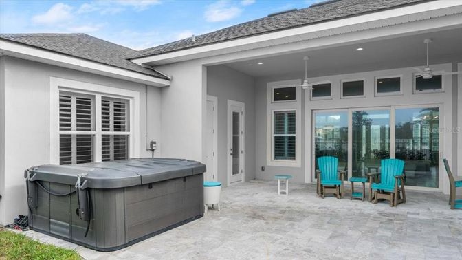 Exterior, Hot Tub