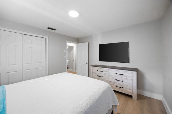 Bedroom, Interior, Recessed Lighting, Wood Texture Flooring