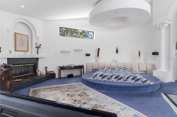Fireplace, Interior, Recessed Lighting