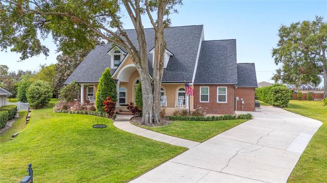 Exterior, Facade, Brick Facade, Cape Cod