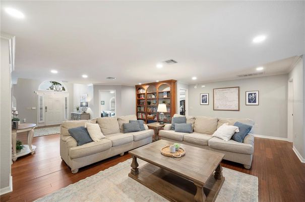 Interior, Living room, Recessed Lighting, Wood Texture Flooring
