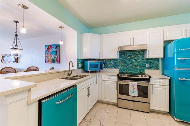 Interior, Kitchen, Pendant Lights, Stainless Steel Appliances