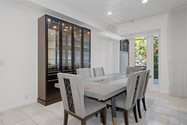 Dining room, Interior, Pendant Lights, Recessed Lighting