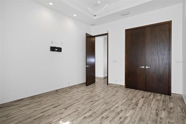 Empty room, Interior, Recessed Lighting, Wood Texture Flooring