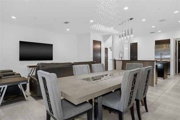 Dining room, Interior, Kitchen, Pendant Lights, Recessed Lighting, Stainless Steel Appliances
