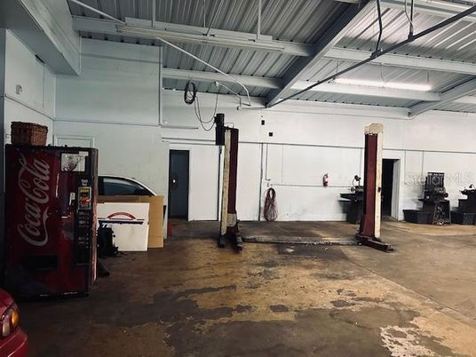 Garage, Interior