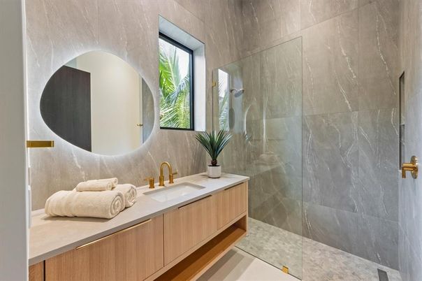Bathroom, Glass Shower, Interior