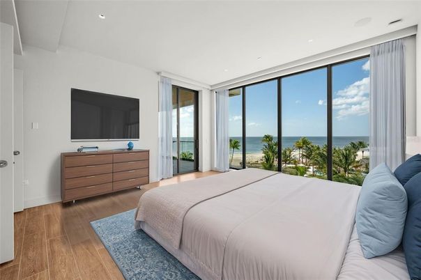 Bedroom, Interior, Recessed Lighting, Water, Wood Texture Flooring