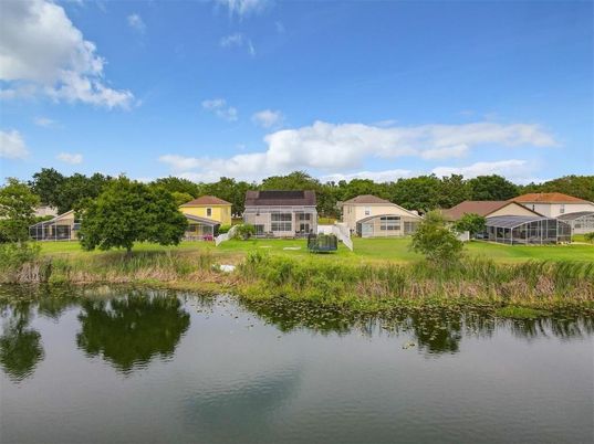 Exterior, Lake