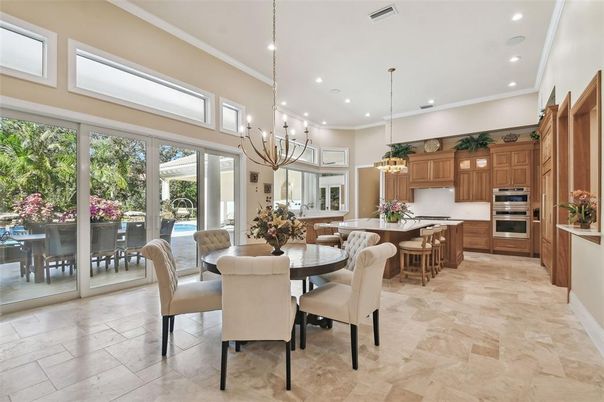 Chandelier, Dining room, Interior, Kitchen, Pendant Lights, Recessed Lighting, Stainless Steel Appliances
