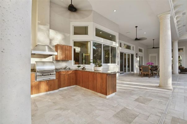 Dining room, Interior, Kitchen, Recessed Lighting, Stainless Steel Appliances