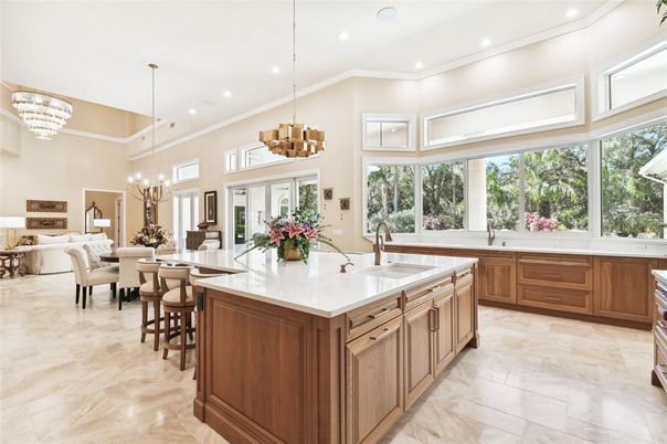 Chandelier, Dining room, Interior, Kitchen, Living room, Pendant Lights, Recessed Lighting