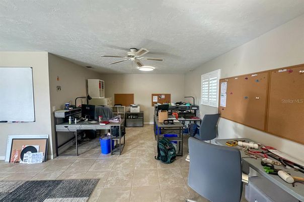 Home Office, Interior