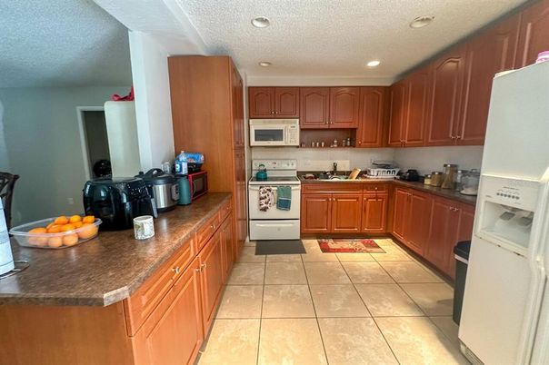 Interior, Kitchen, Recessed Lighting