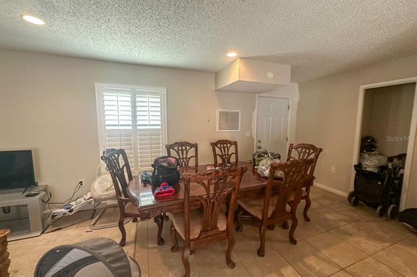 Dining room, Interior, Recessed Lighting
