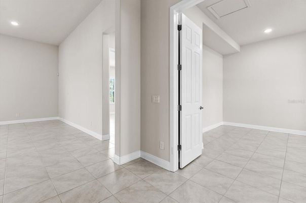 Empty room, Interior, Recessed Lighting