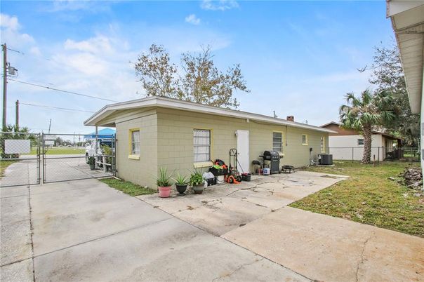 Backyard, Exterior