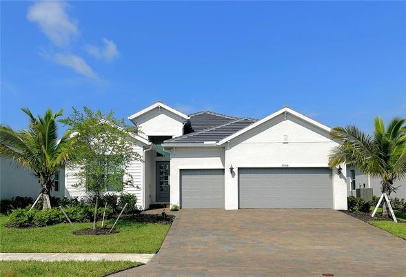 Attached, Exterior, Facade, American Craftsman