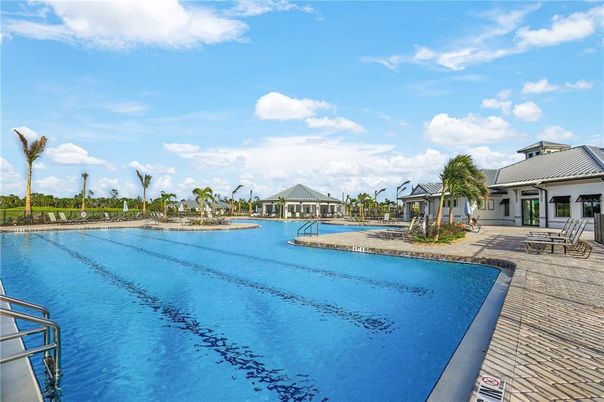 Exterior, Lake, Pool