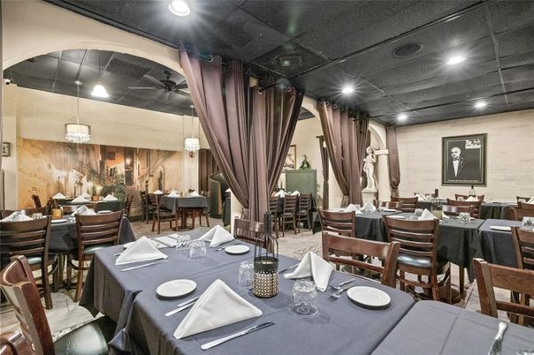 Dining room, Interior, Pendant Lights, Recessed Lighting