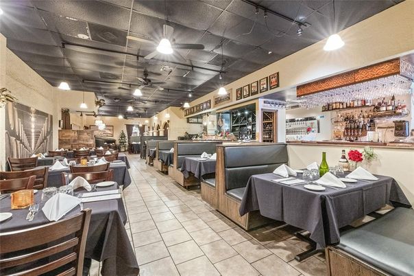 Dining room, Interior, Pendant Lights