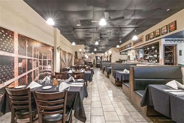 Dining room, Interior, Living room, Pendant Lights