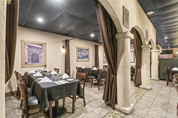 Dining room, Interior, Recessed Lighting