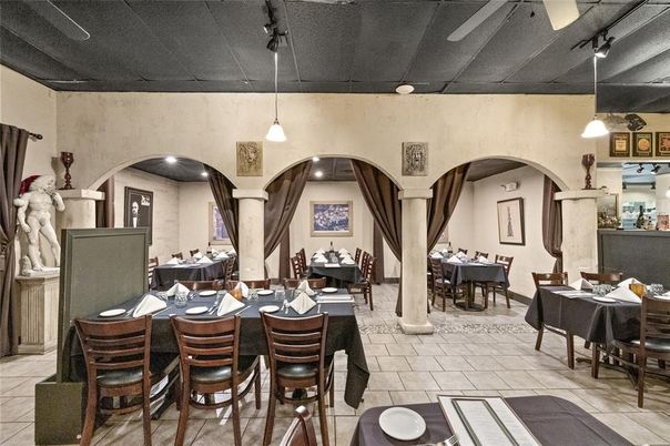 Dining room, Interior, Pendant Lights, Recessed Lighting
