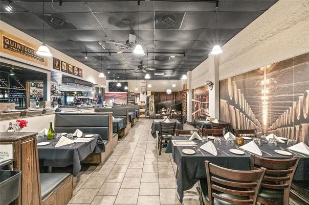 Dining room, Interior, Kitchen, Pendant Lights