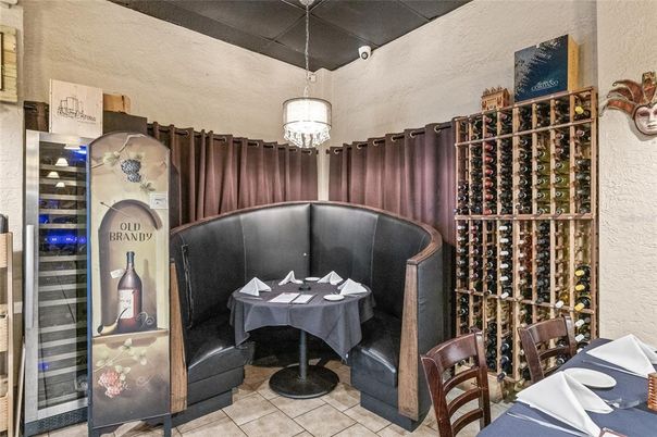 Chandelier, Interior, Wine Storage