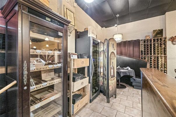 Interior, Pendant Lights, Wine Storage