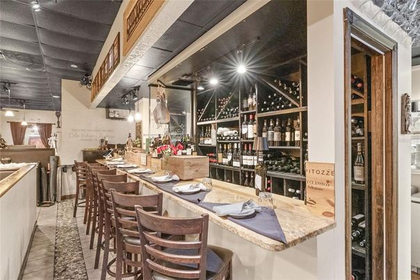 Interior, Recessed Lighting, Wine Storage