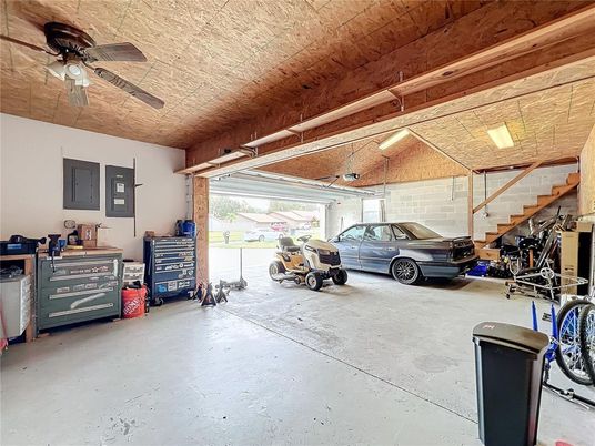Garage, Interior