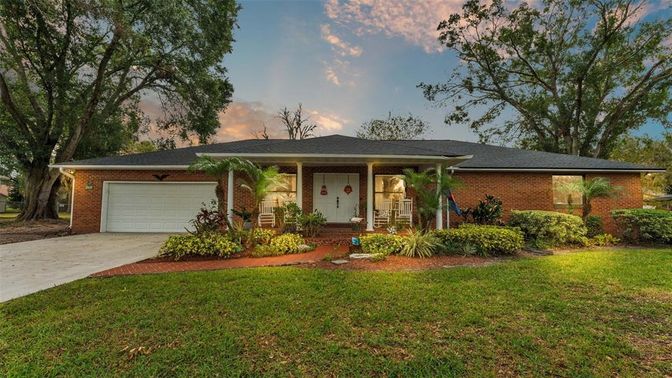 Attached, Exterior, Facade, Brick Facade, Ranch