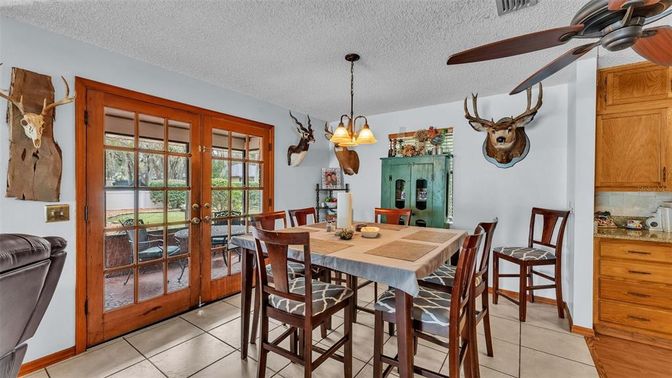 Dining room, Interior, Pendant Lights
