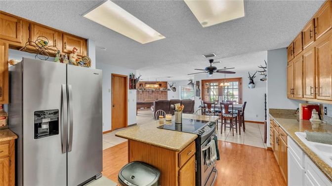 Dining room, Interior, Kitchen, Pendant Lights, Wood Texture Flooring