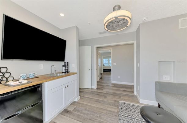 Interior, Recessed Lighting, Wood Texture Flooring