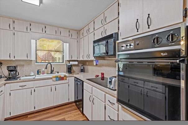 Interior, Kitchen, Wood Texture Flooring